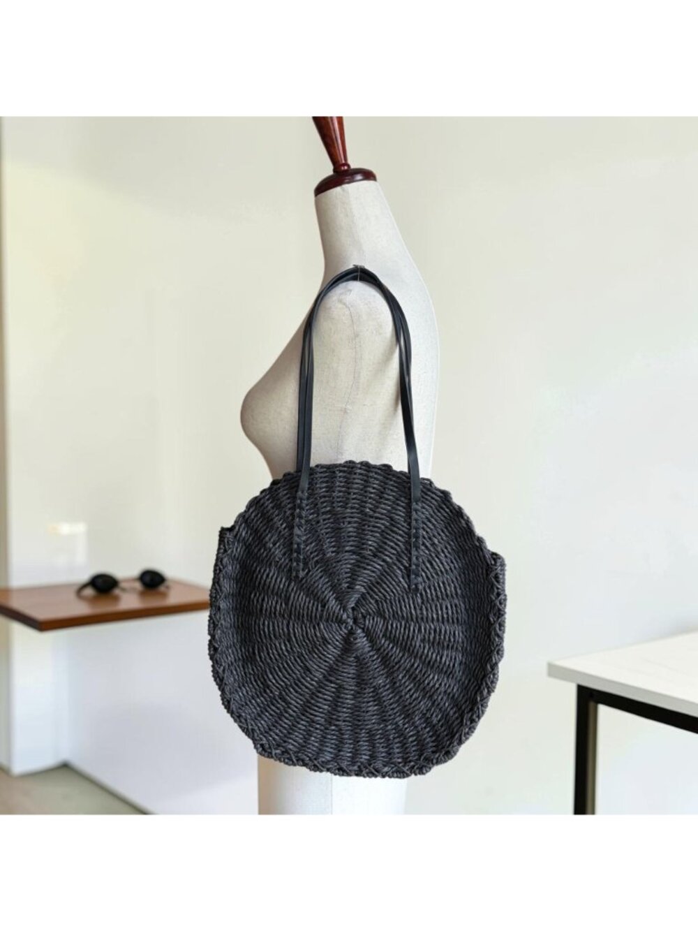 Melie Bianco Ciara Natural Straw Woven Round Circle Bag Purse Black - Picture 6 of 10